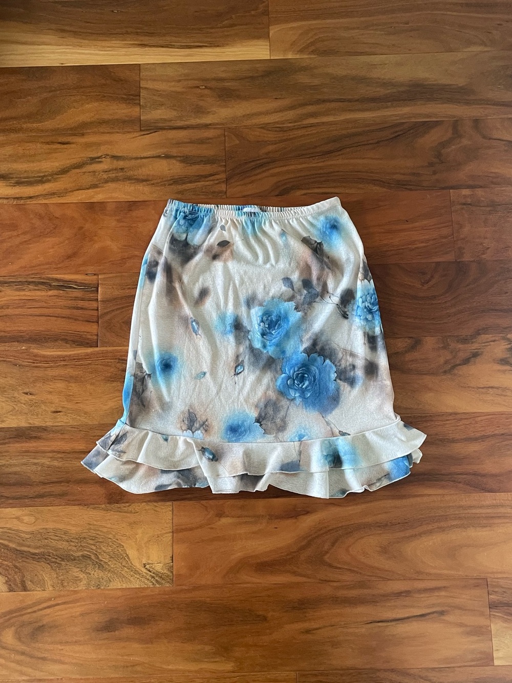 Suzy Shier Blue Floral Ruffle Hem Mini Skirt